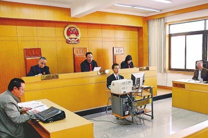 云南7成陪审员被指陪而不审似“泥塑”