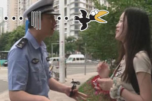 女子闯红灯被逮爆雷语： 我就是没素质