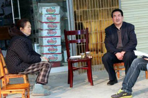 主犯量刑轻 湖北一母亲为讨公道冰存儿子遗体两年