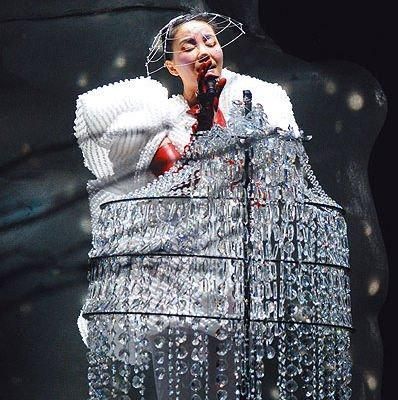 曝王菲为全面复出而离婚 电影唱片演唱会一起来