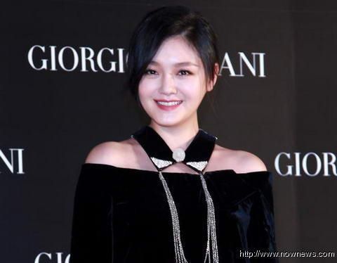 s妈间接承认大s怀孕：现身摄影棚为小s打气