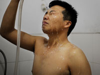 《好声音》发转身海报 李代沫吴莫愁谈情