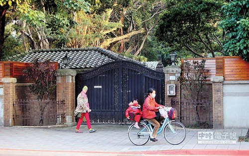 从小萌到大！曝田亮女儿成长图集