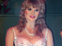 曝陈思诚佟丽娅婚纱照 新娘高呼：我嫁对了人