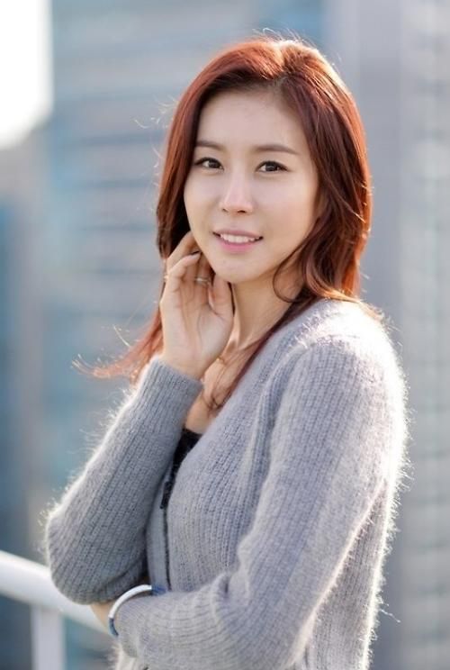 <em>韩银贞</em>加盟新水木剧《Golden Cross》 演绎神