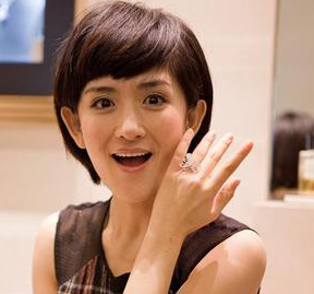 央视挖 谢娜主持 新 节目  否认因名嘴出走造成断