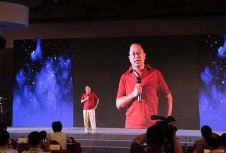 周鸿祎称有大事发生:并非发手机 与Win10相关