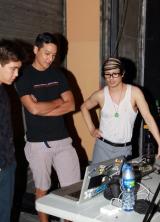 侧田mv打恶搞：吴彦祖成肌肉版小天鹅