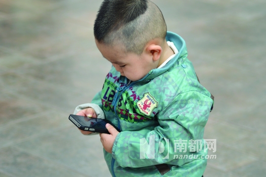 还记得没有手机的日子怎么杀时间吗?_深圳