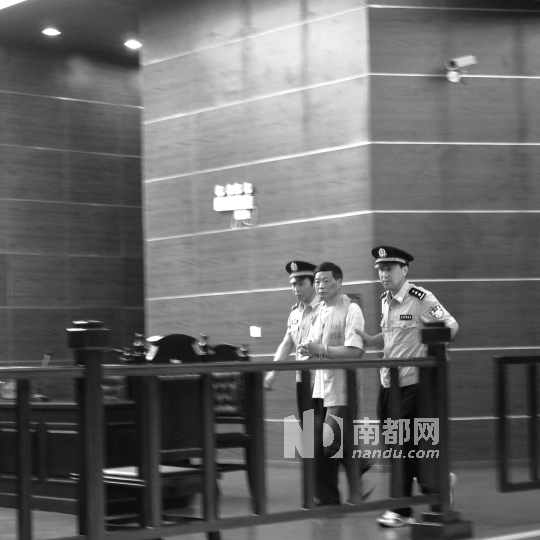 杨启发图片