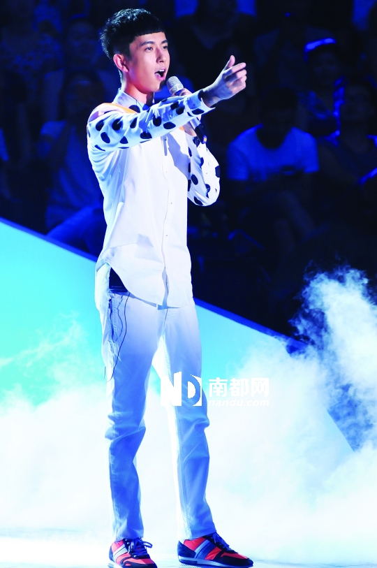 v神首现身 范爷找春春开涮