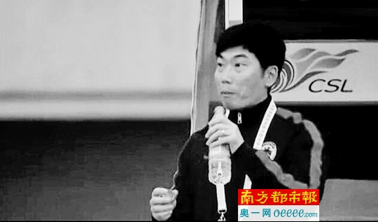 中超本轮最奇葩进球:门将淡定喝水目送破门_文