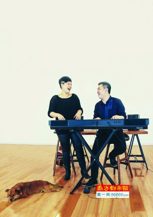 喂!有时间就来听林二汶和刘胡轶畅(弹)谈(唱)关