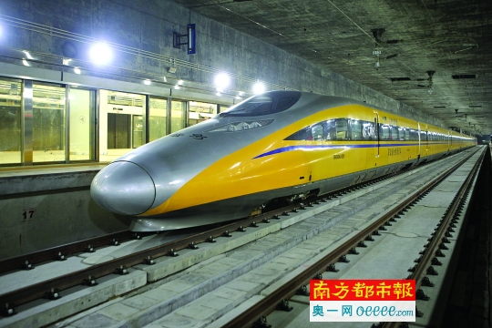 亚洲最大地下火车站年底运营 深圳到香港仅需