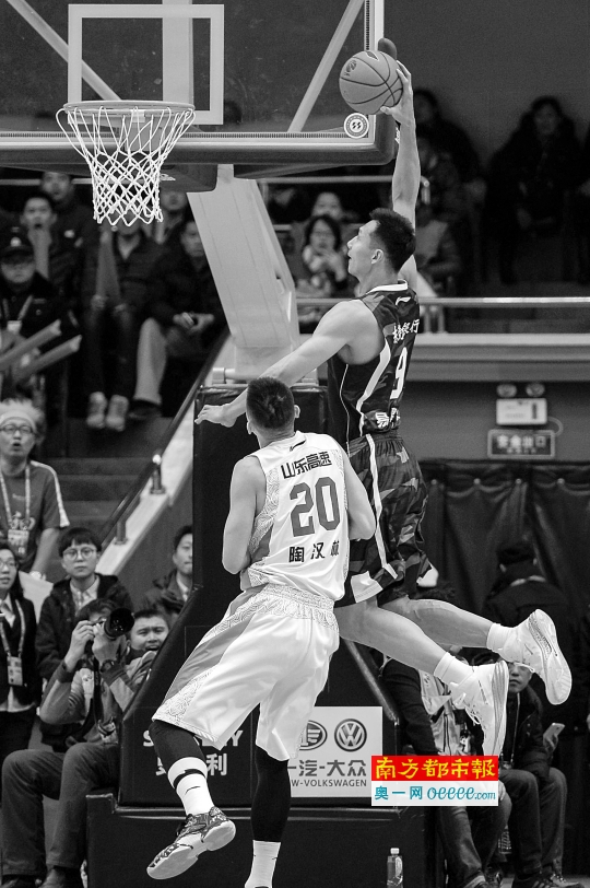 CBA季后赛广东队开门红 中规中矩八冠王继