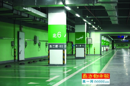 深发改委说北站停车涨价是为缓解停车难 真缓
