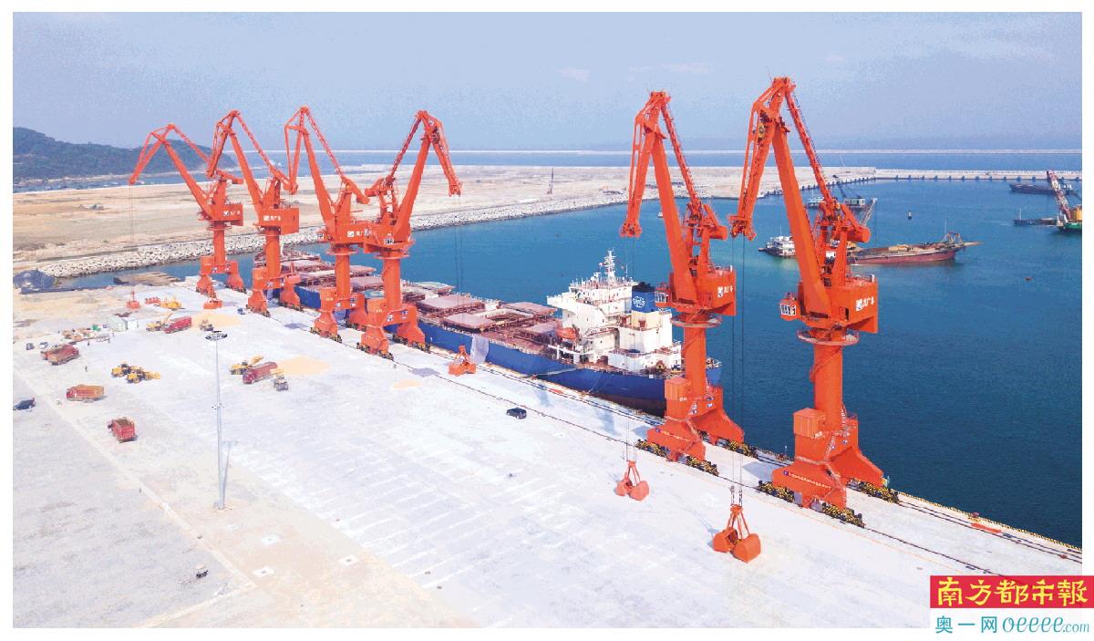 位于茂名滨海新区的广港码头。