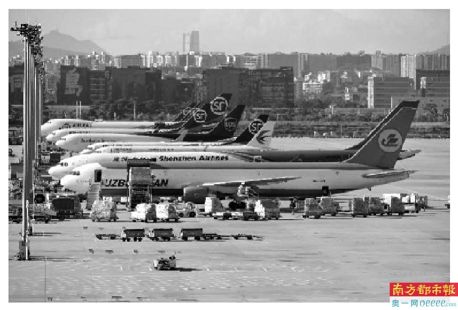 深圳机场货运航班。