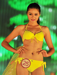 《好声音》庆功宴内场李琦吹瓶子那英豪饮(图)