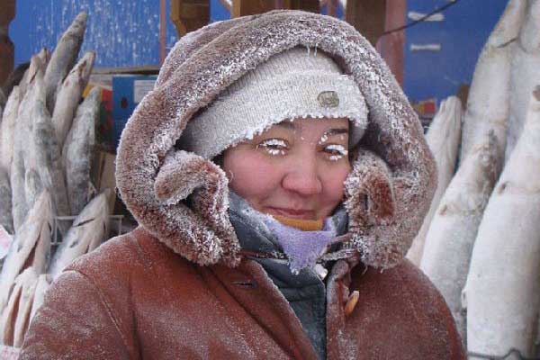 俄罗斯异常严寒低温零下40度 230人冻伤6人死亡