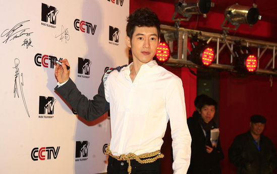 陈正飞主持"大猜想" 科学"生活化"成综艺趋势