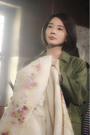 《满仓进城》热拍 刘钇彤转型"腹黑女"