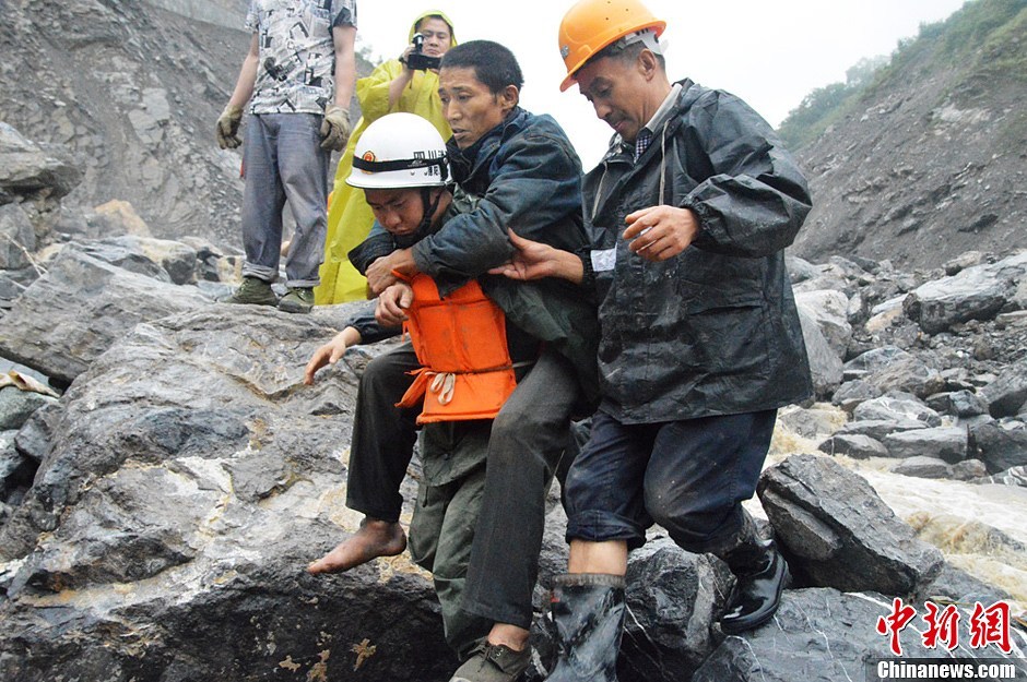 四川什邡红白镇被困215名民众营救纪实