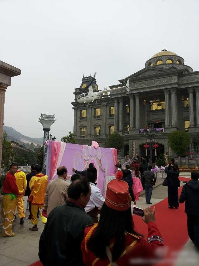惠州博罗土豪驾直升机参加婚礼